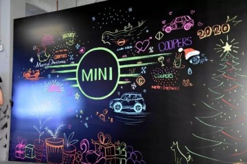 MINI60周年安全夜大轰趴下手买MINI送老婆礼物吧