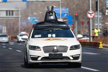 北京呈现奥秘车队头顶电子眼还不挂牌网友交警不查