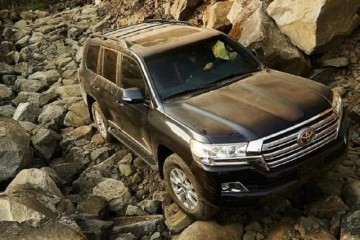 配3.5T加10AT集各种优势于一身的兰德酷路泽换新来了