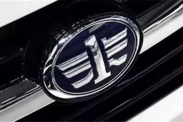 1天内连发14条布告曾接连18年销量榜首的车企黯然离场