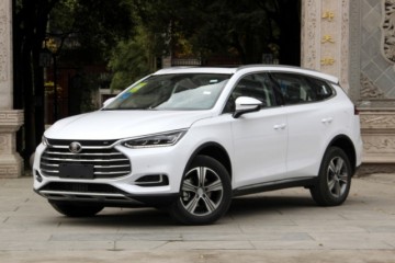 别总盯着帕萨特这国产车中保研满分通关汉兰达级别只卖13万