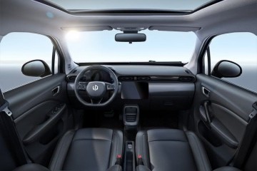 零跑T03内饰官图发布精约精美赋有科技感