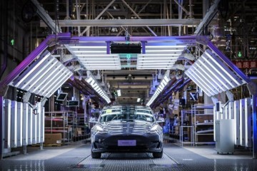 定档7日马斯克或亲身交给国产Model3