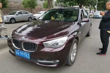 四川小哥花18万买二手宝马535iGT10年前的车当年落地90万