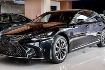 雷克萨斯豪华轿车长超5米2配10at比奔跑s级美观
