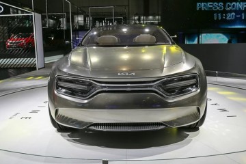 有21块屏幕的车无后视镜隐藏式门把手车迷敢量产就敢买