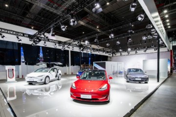 特斯拉Model3降价遭维权国产版价格持续下探?