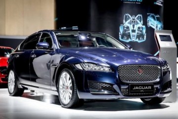 车主花40万提捷豹XFL拿到手后却不敢开车门车主就知道有问题