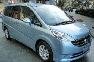 本田最强MPV有多强17万有七座八座比埃尔法好用又廉价