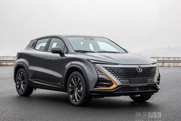 搭1.5T发动机长安UNI-T实车初次露脸