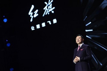 从十万看百万红旗到底是登高望远仍是好大喜功