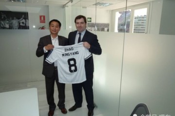 大陆第1位迈巴赫车主曾是中超老板8千万买我国最大私家游艇