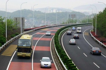 400公里旅程跑高速仍是走国道更省钱算出来你或许不信