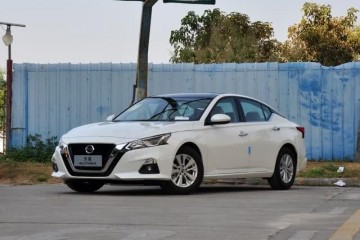 小号天籁爆发了轴距比朗逸长油耗4.9L12月份卖了6万台