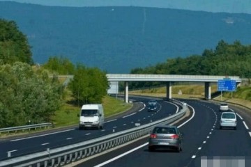 跑高速多少公里可以更好的起到整理积碳的效果轿车保养师傅说出大真话