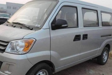 北京最霸气的5台面包车开在大街上千万级劳斯莱斯都躲着走