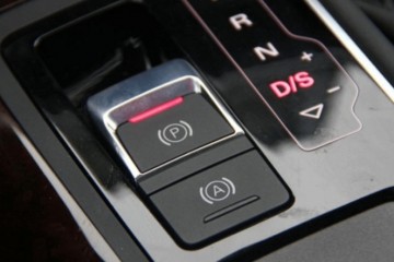 车上3个按键别乱碰很风险