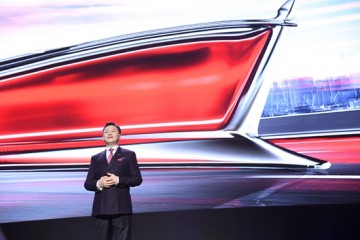 新红旗品牌再立方针自主品牌向上需求擎旗者