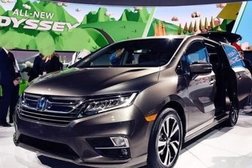 本田全新mpv比gl8美观配独立沙发座椅油耗仅5.8l