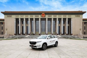 终究是什么车能在人民大会堂上市并且首月销量就能破万