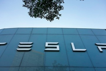 特斯拉市值破千亿创美国上市汽车公司纪录