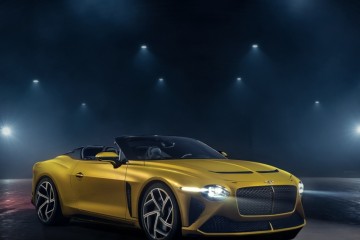 定量打造12台宾利MullinerBacalar正式露脸