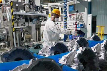 供给缺乏通用福特空运我国零部件救急