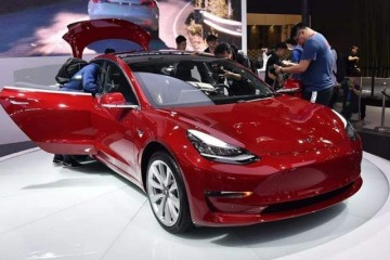 国产后特斯拉也开端减配拆开一看很绝望29万还不如买比亚迪