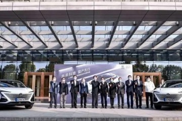 朱华荣直播实测长安L3无人驾驶技能量产意味着什么