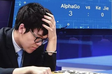 实车测验模仿仿真无人驾驶行进的双引擎