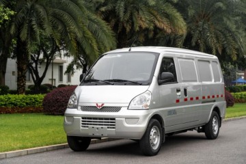 续航300km/特能装五菱神车电动版4月上市