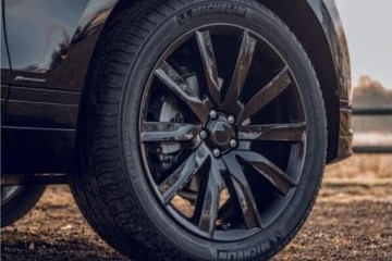 这才是男人的车7个月跌了12万V6引擎5.7秒破百开它不屑普拉多