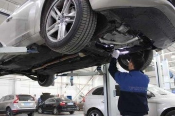 高速上轿车抛锚怎样办来听听老司机是怎样说的