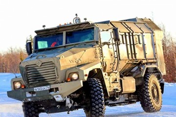 俄罗斯新一代装甲货车肯定是个钢铁猛兽外观较为威猛