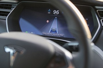 特斯拉将新功能可直接在中控屏上调取录制的视频