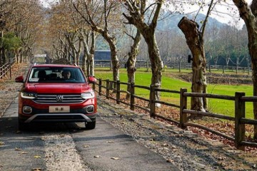 试驾群众探影感触来自群众的年轻化