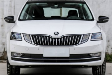 还在盯着卡罗拉它从11万降到7万空间更大动力更强更省油