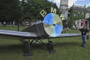 飞机能用摩托车发动机飞上天答案能够的