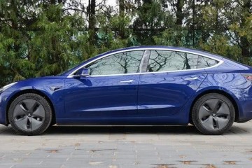 Model3很火看完这台极星2特斯拉车主估量要懊悔了