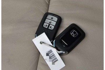 提完车随手把小纸条扔了车店职工偷乐真傻白扔了几千块