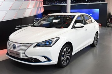 新长闲适动EV减去气囊LED大灯等价格仍然为13.99万元